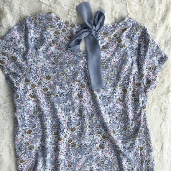 LC Lauren Conrad Floral Eyelash Lace Trimmed Top With Tie Bow - Picture 7 of 7